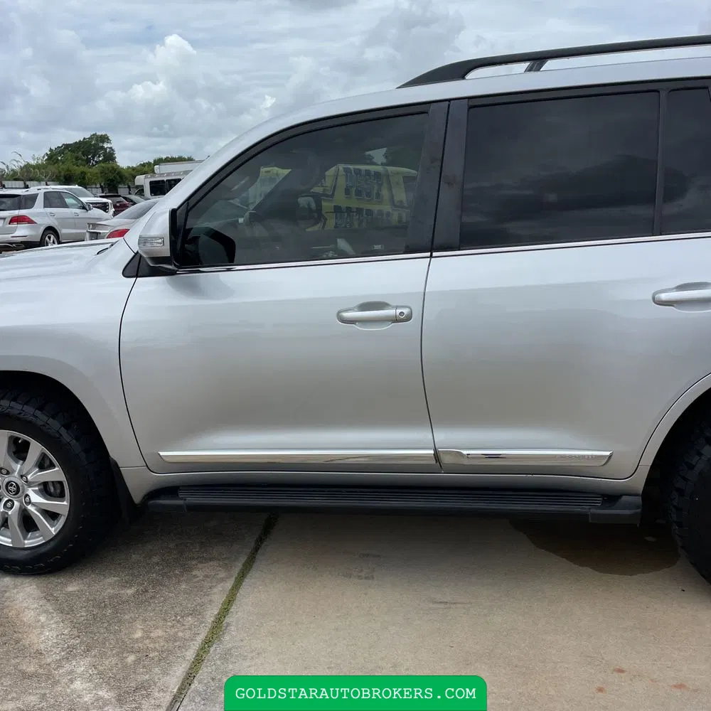 2018 Toyota Land Cruiser Base