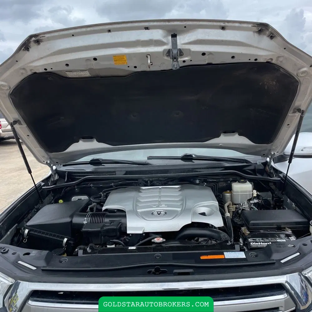 2018 Toyota Land Cruiser Base