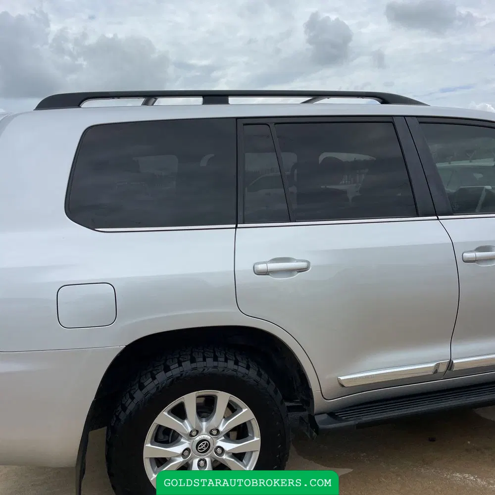 2018 Toyota Land Cruiser Base