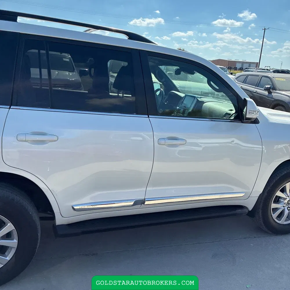 2020 Toyota Land Cruiser Base