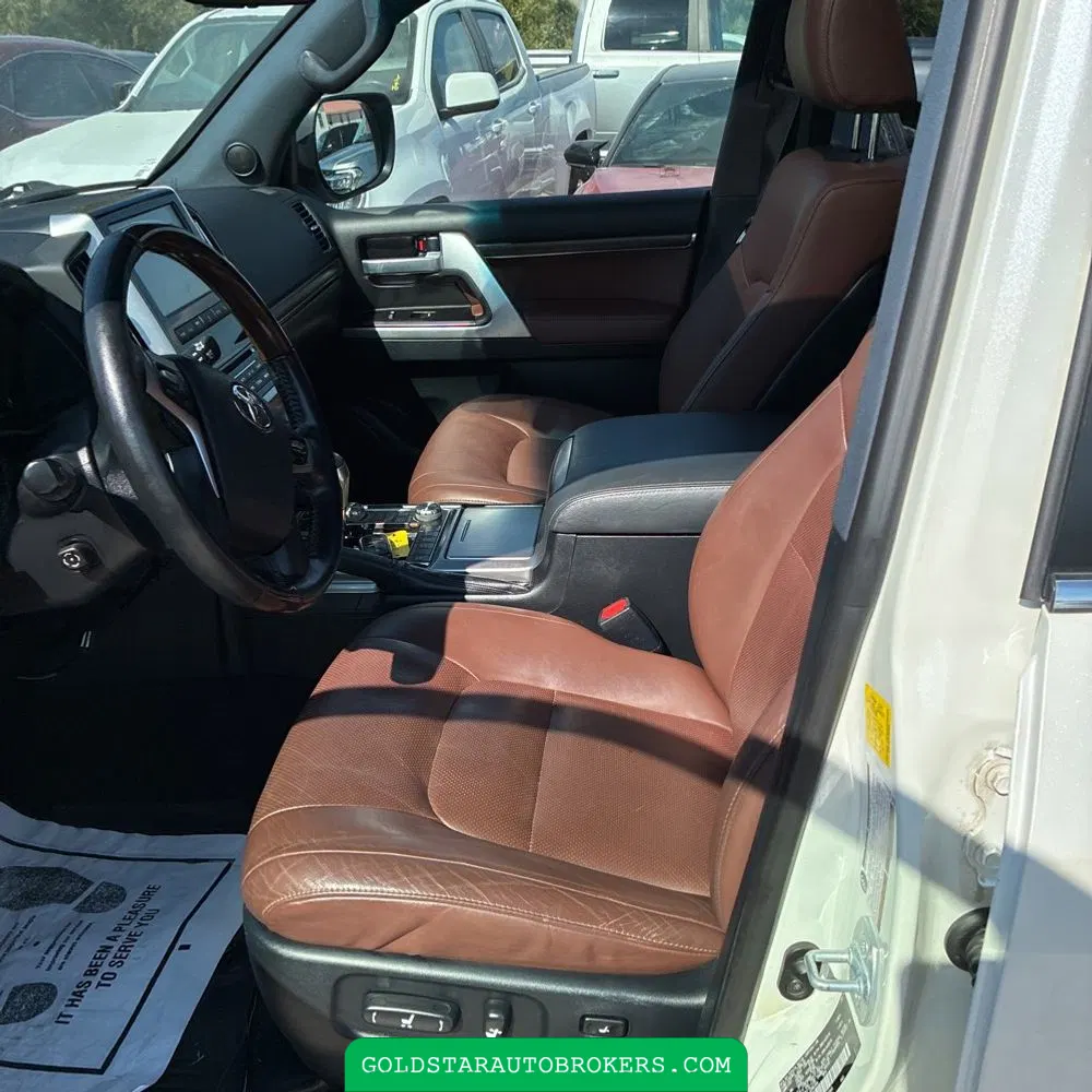 2020 Toyota Land Cruiser Base