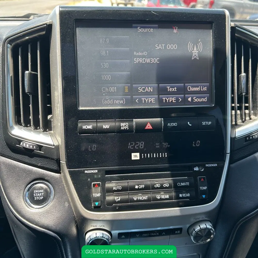 2016 Toyota Land Cruiser Base