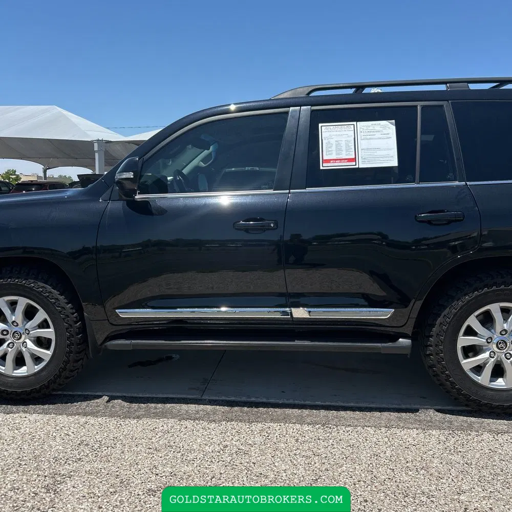 2016 Toyota Land Cruiser Base