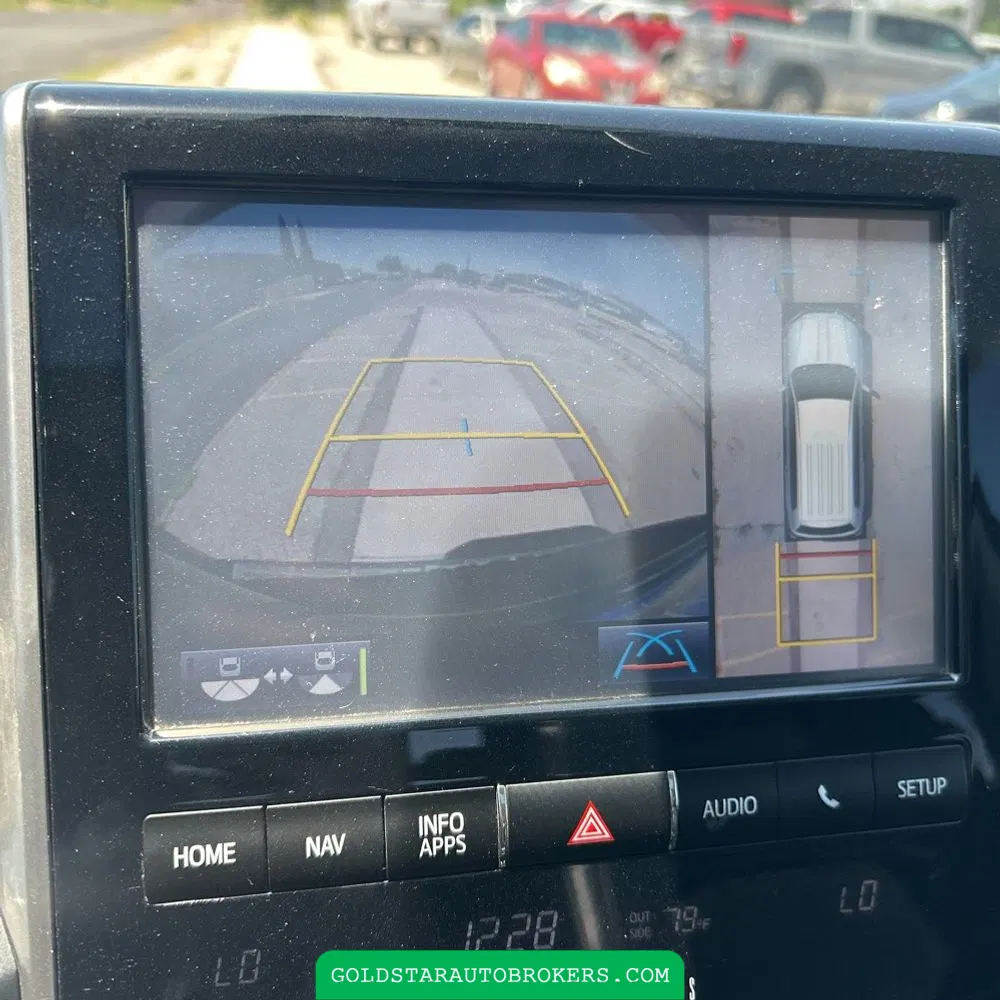 2016 Toyota Land Cruiser Base