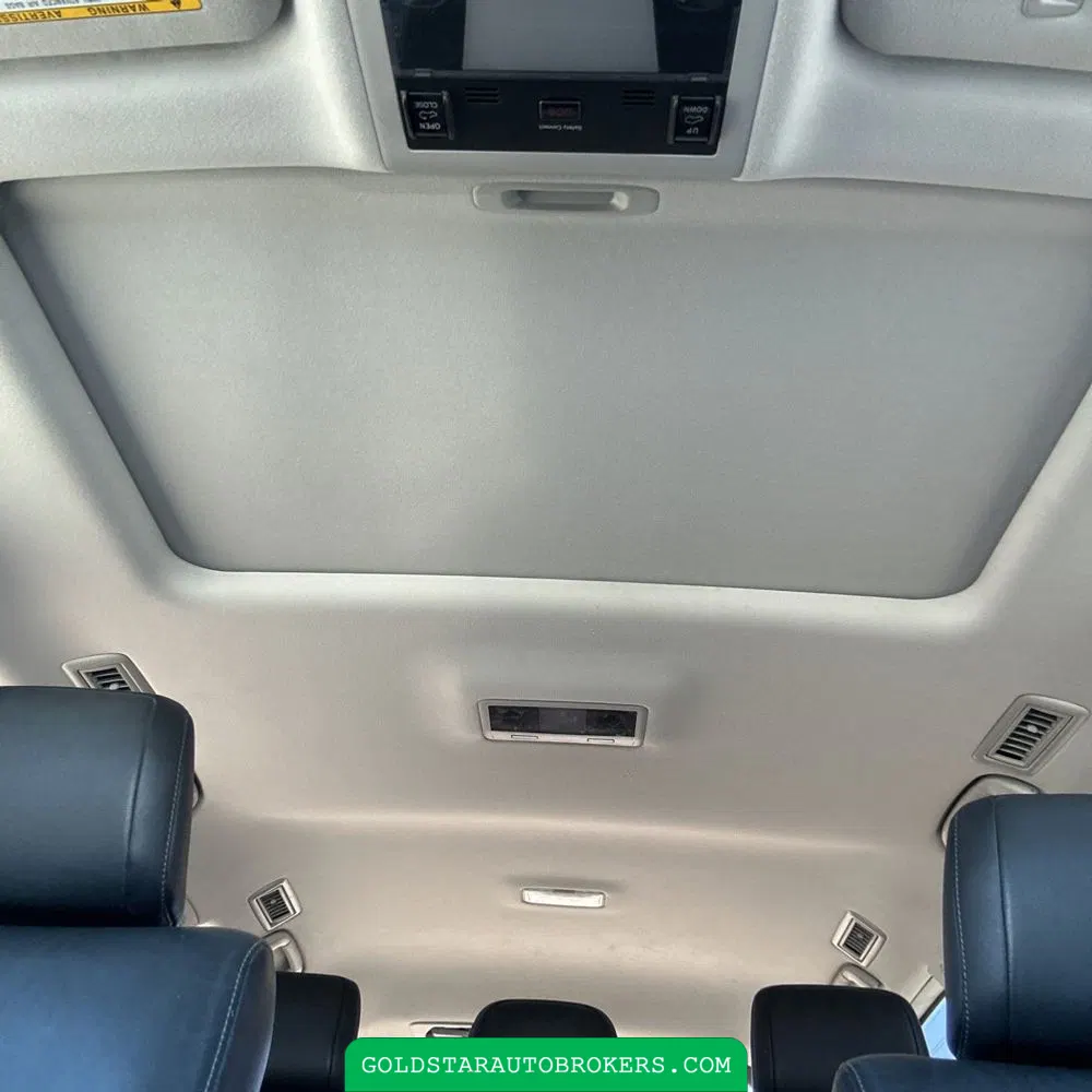 2016 Toyota Land Cruiser Base