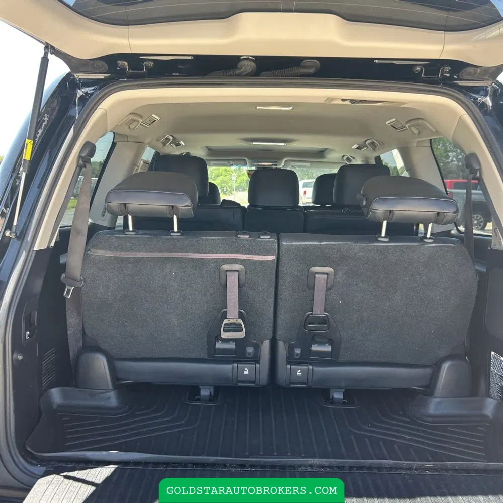 2016 Toyota Land Cruiser Base