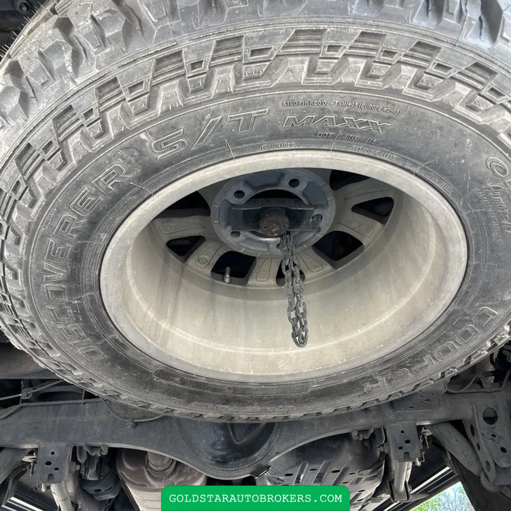 2016 Toyota Land Cruiser Base
