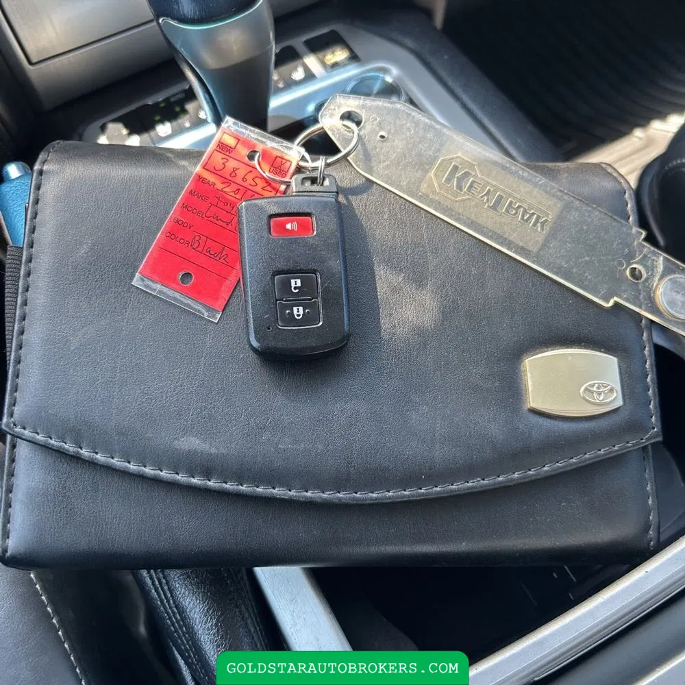2016 Toyota Land Cruiser Base