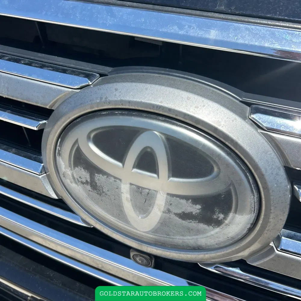 2016 Toyota Land Cruiser Base