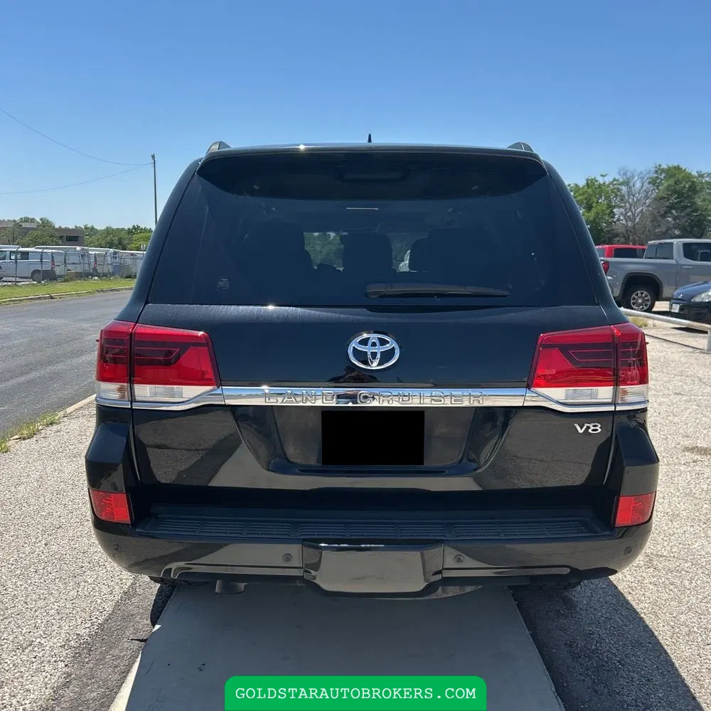2016 Toyota Land Cruiser Base