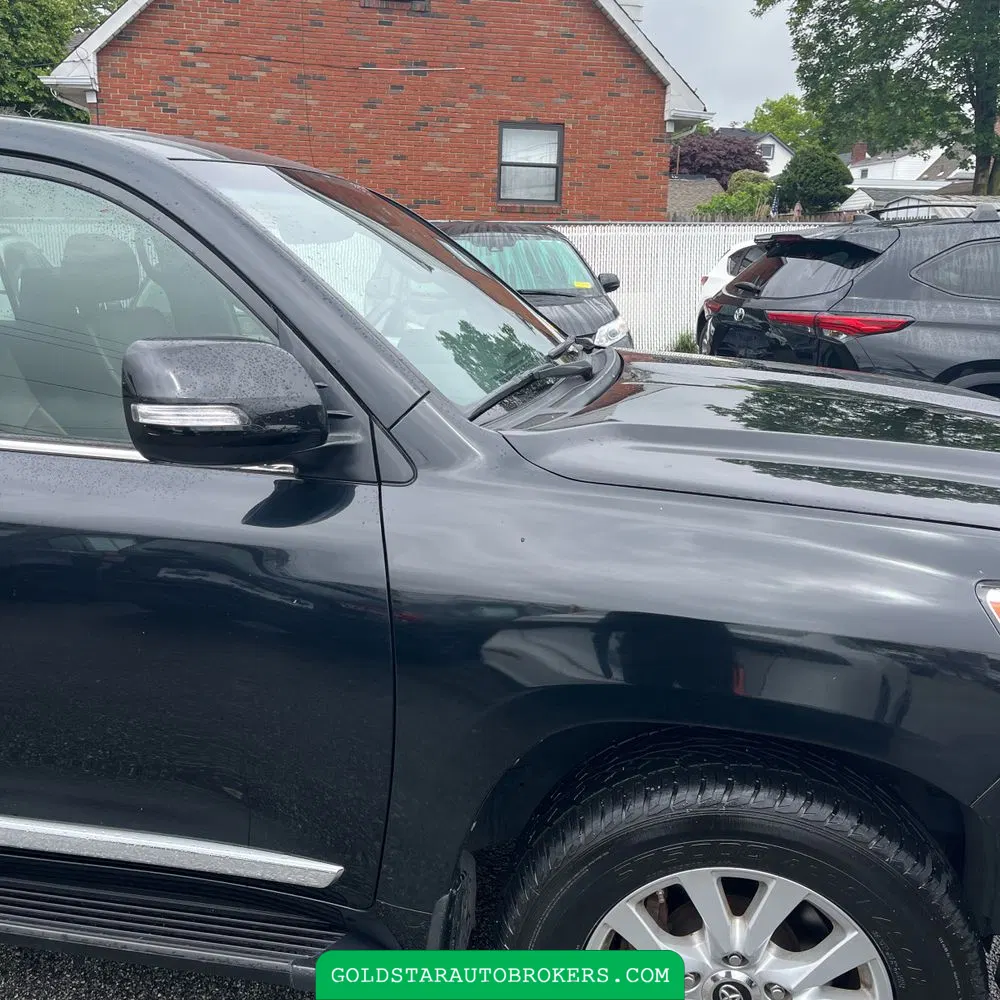 2017 Toyota Land Cruiser Base
