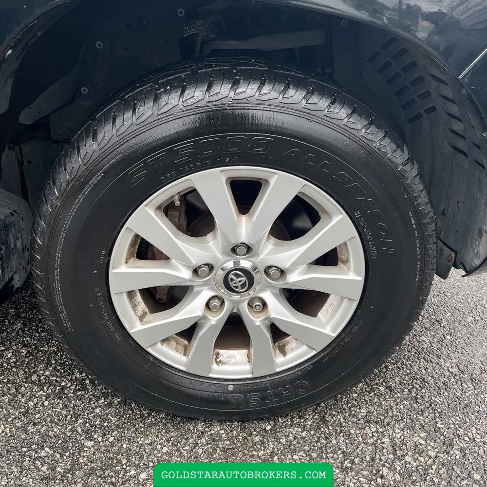 2017 Toyota Land Cruiser Base