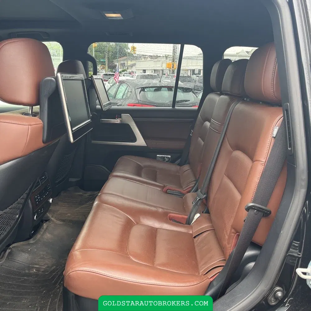 2017 Toyota Land Cruiser Base