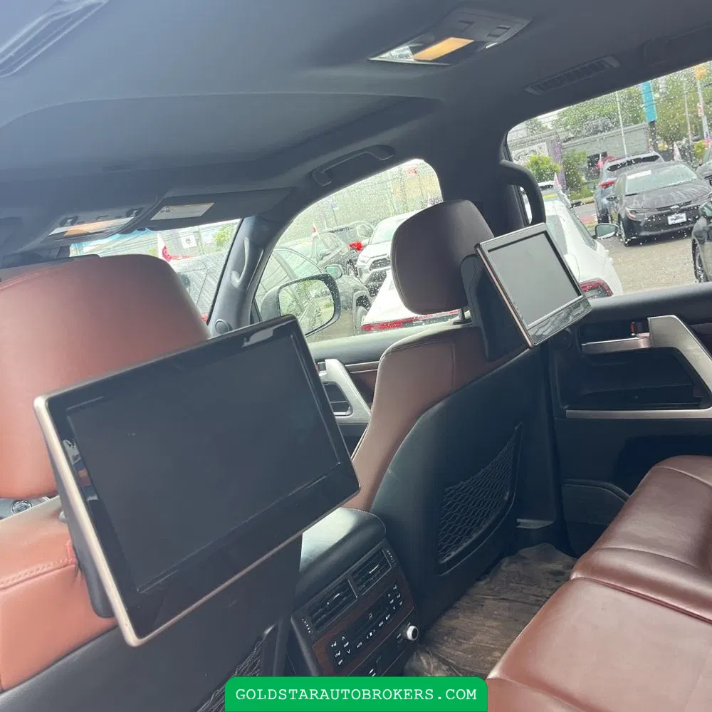 2017 Toyota Land Cruiser Base