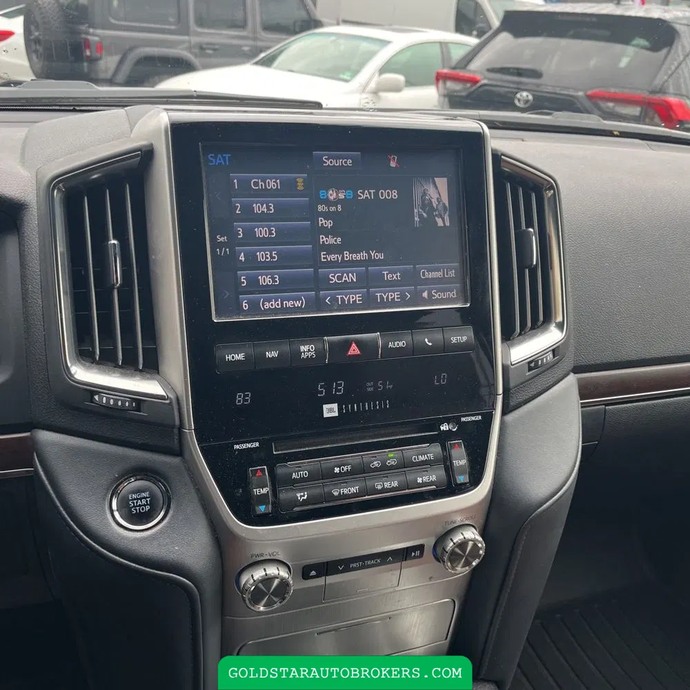 2017 Toyota Land Cruiser Base