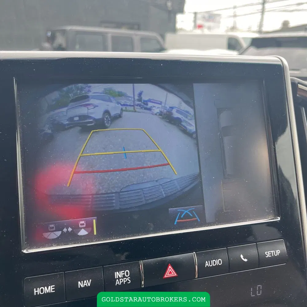 2017 Toyota Land Cruiser Base
