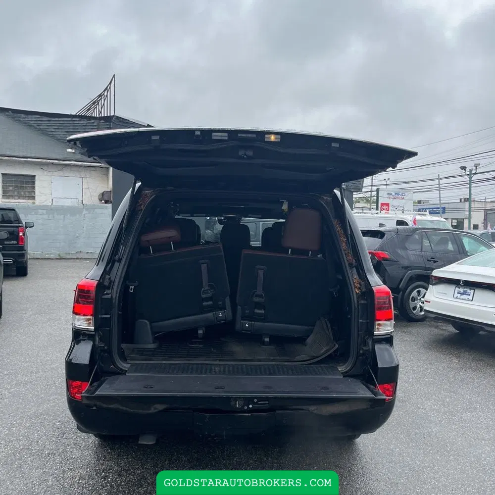 2017 Toyota Land Cruiser Base