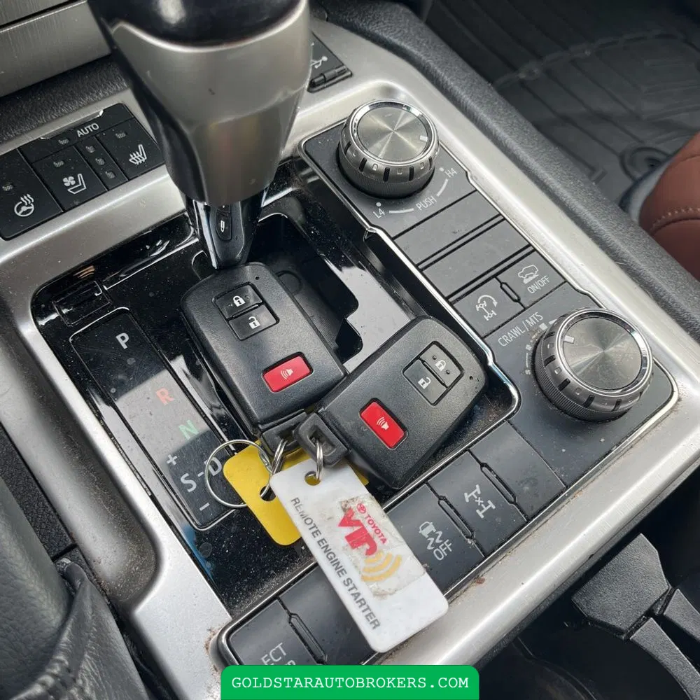2017 Toyota Land Cruiser Base