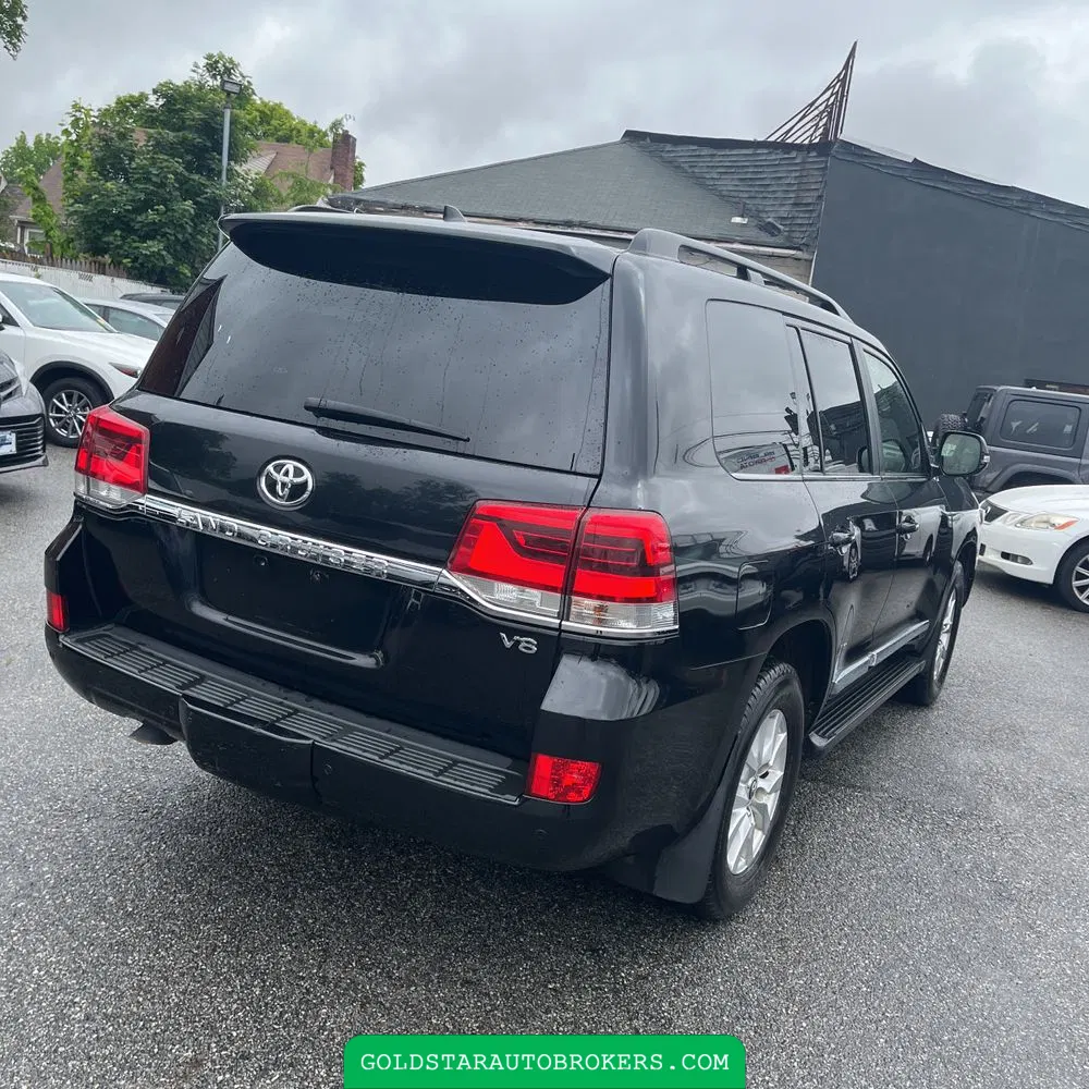 2017 Toyota Land Cruiser Base