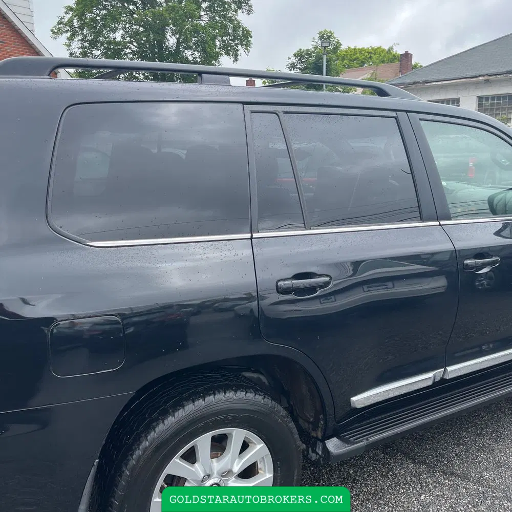 2017 Toyota Land Cruiser Base