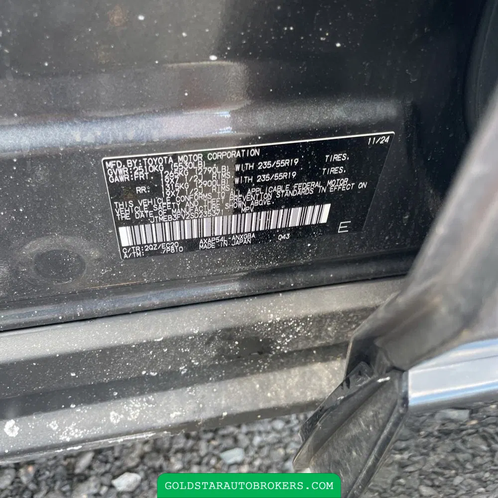 2025 Toyota RAV4 Plug-in Hybrid XSE