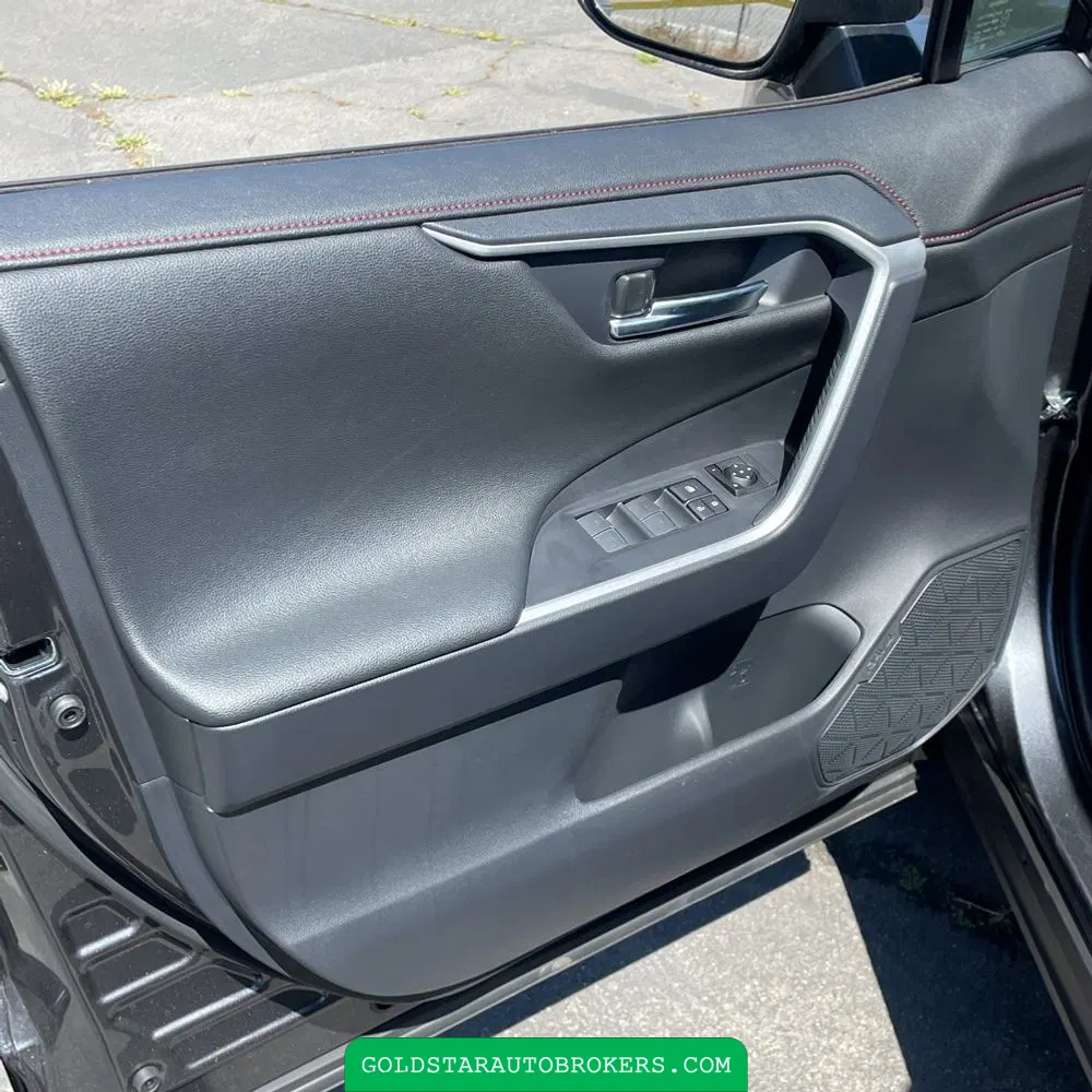 2025 Toyota RAV4 Plug-in Hybrid XSE