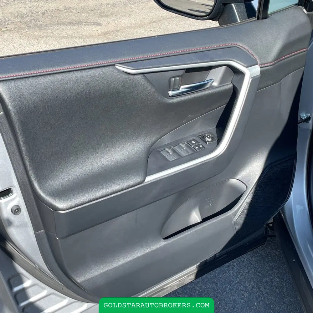 2025 Toyota RAV4 Plug-in Hybrid XSE