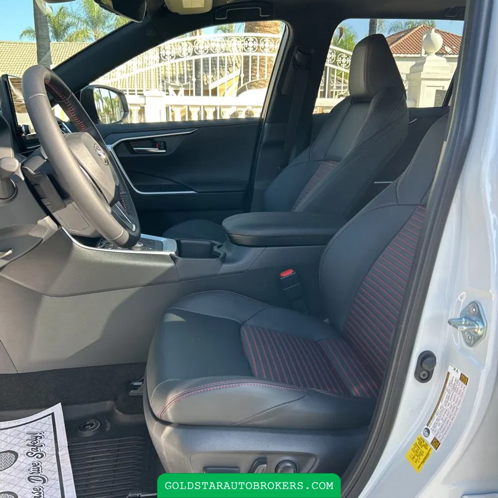 2025 Toyota RAV4 Plug-in Hybrid XSE