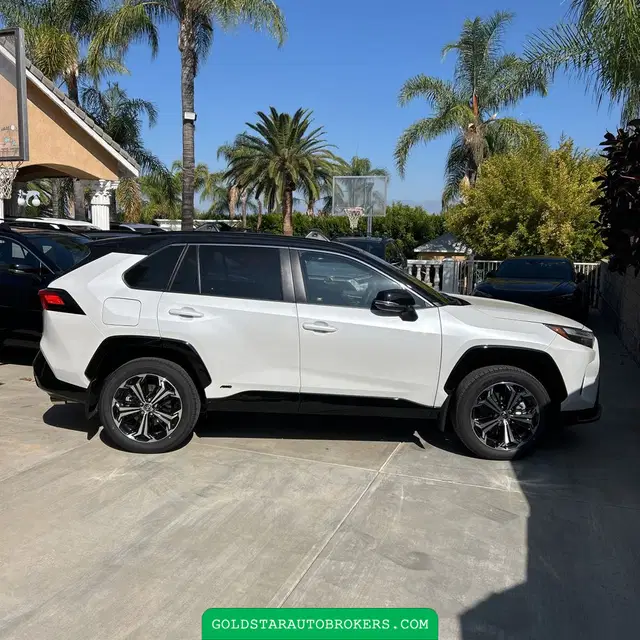 2025 Toyota RAV4 Plug-in Hybrid XSE