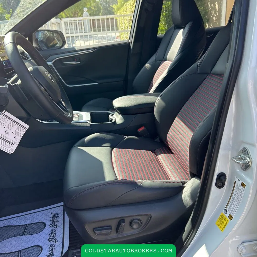 2025 Toyota RAV4 Plug-in Hybrid XSE