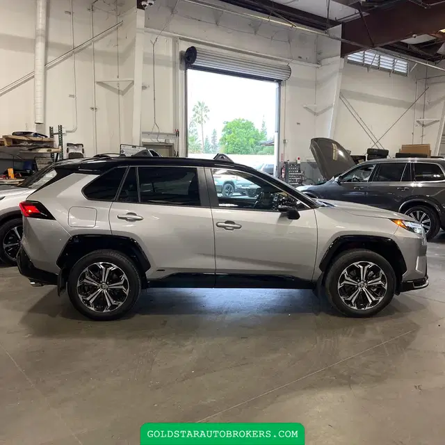 2025 Toyota RAV4 Plug-in Hybrid XSE