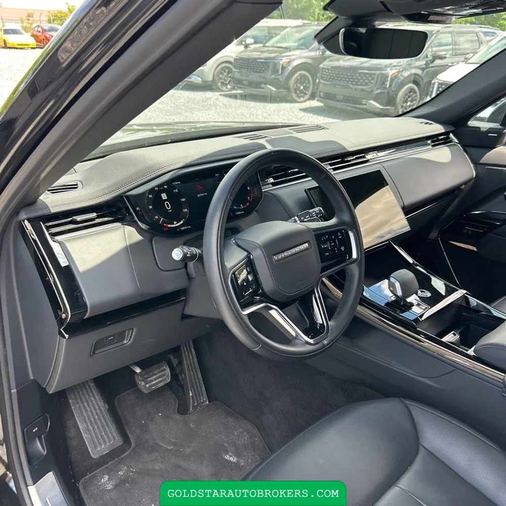 2025 Land Rover Range Rover Sport P360 SE