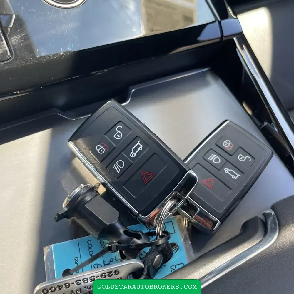 2024 Land Rover Range Rover Sport P360 SE