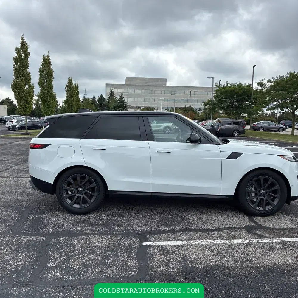 2024 Land Rover Range Rover Sport P360 SE