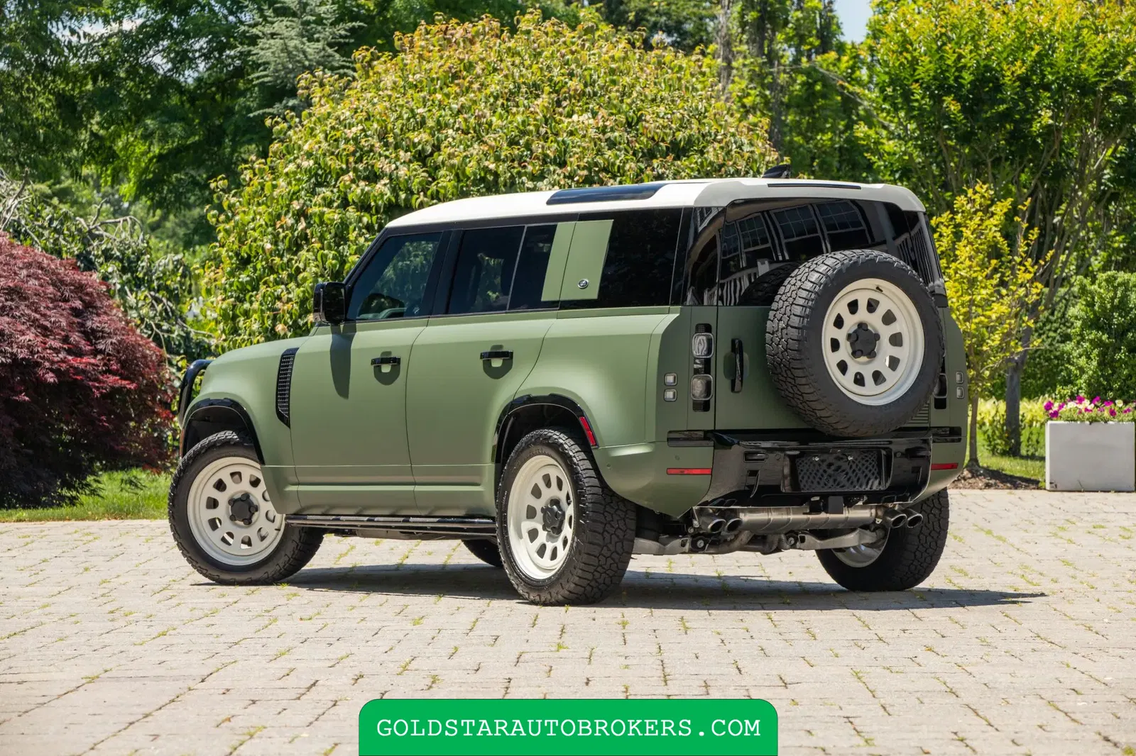 2022 Land Rover Defender 110 V8