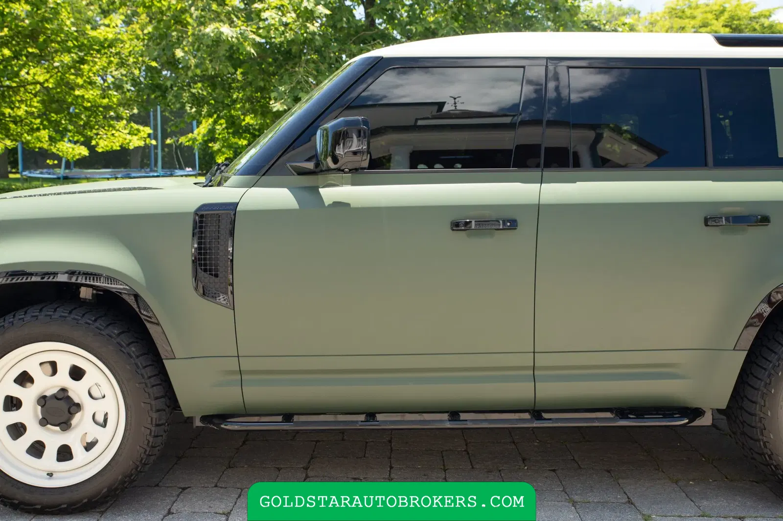 2022 Land Rover Defender 110 V8