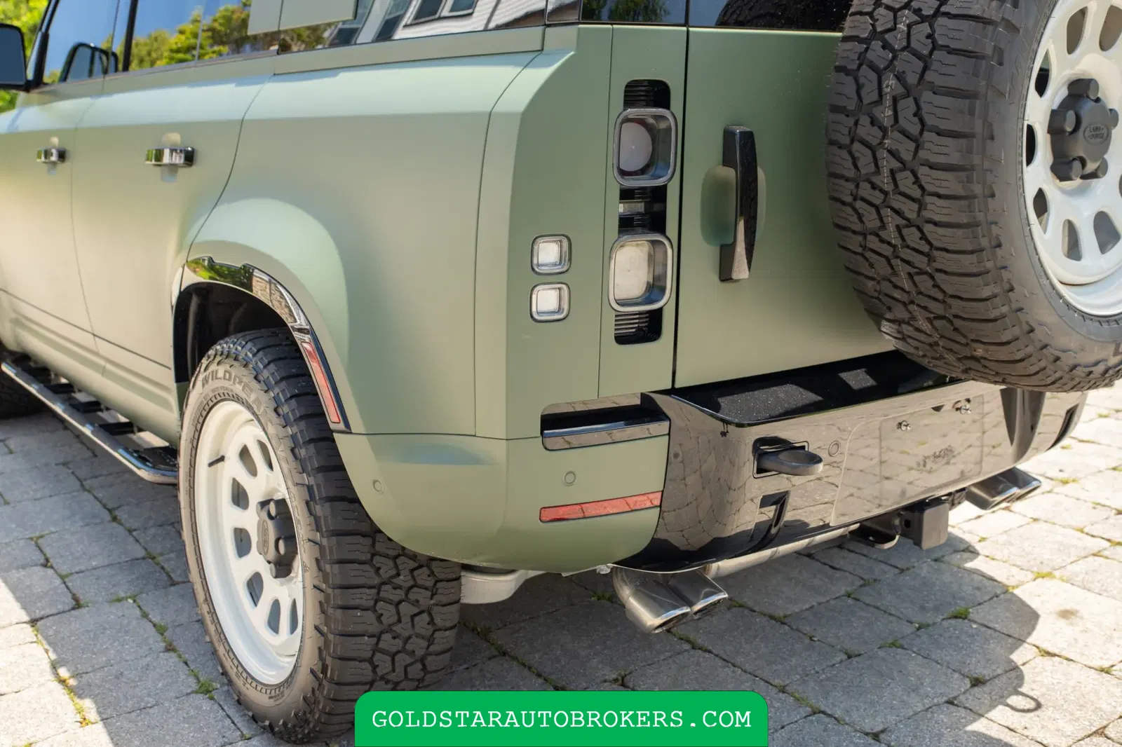 2022 Land Rover Defender 110 V8