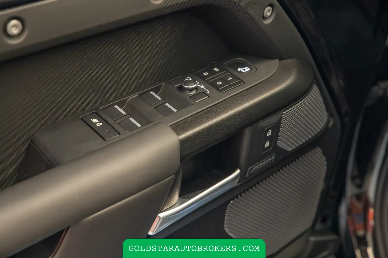 2022 Land Rover Defender 110 V8
