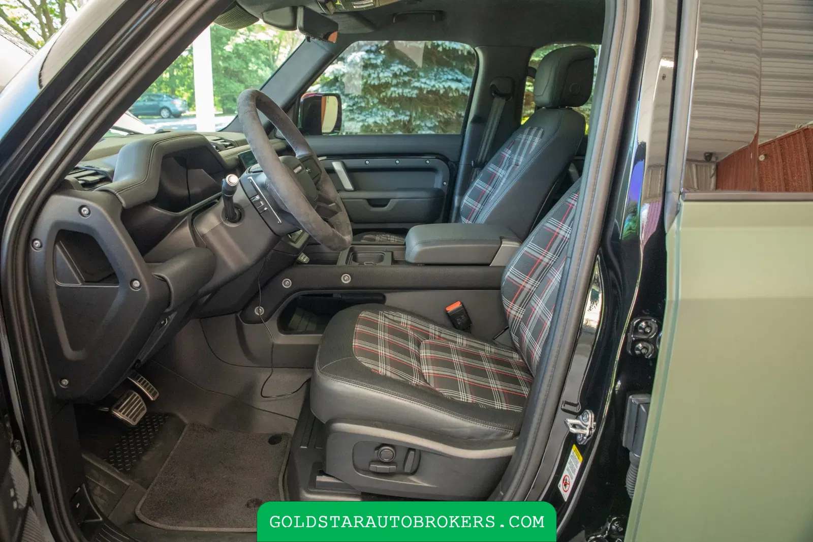 2022 Land Rover Defender 110 V8