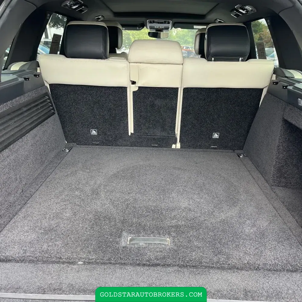 2022 Land Rover Range Rover P525 HSE Westminster Edition