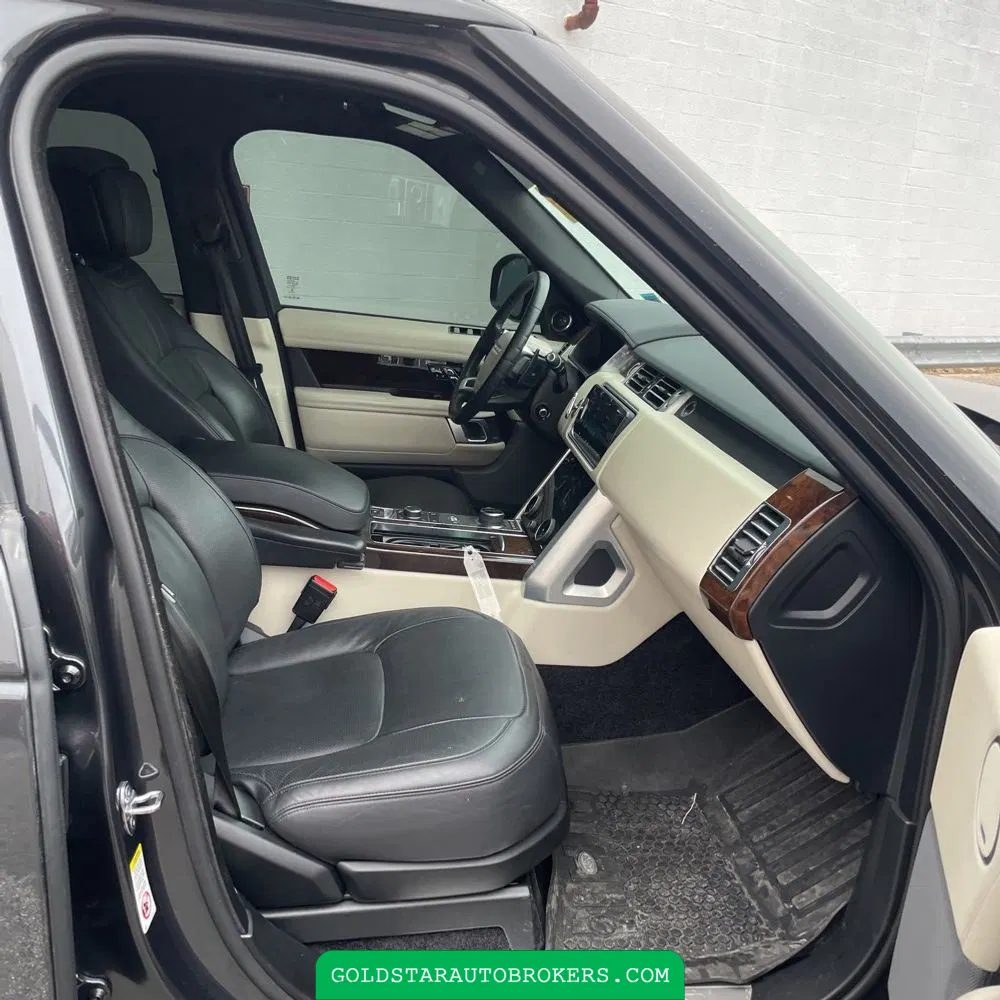 2020 Land Rover Range Rover P525 HSE