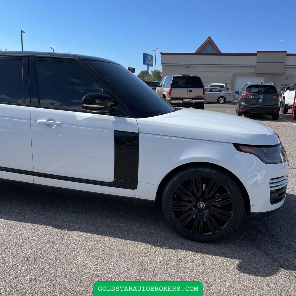 2020 Land Rover Range Rover P525 HSE
