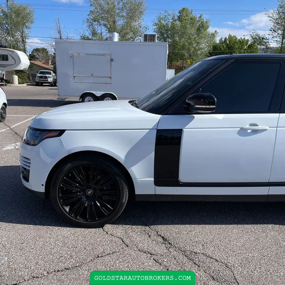 2020 Land Rover Range Rover P525 HSE
