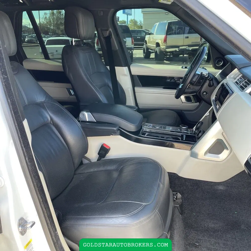 2020 Land Rover Range Rover P525 HSE