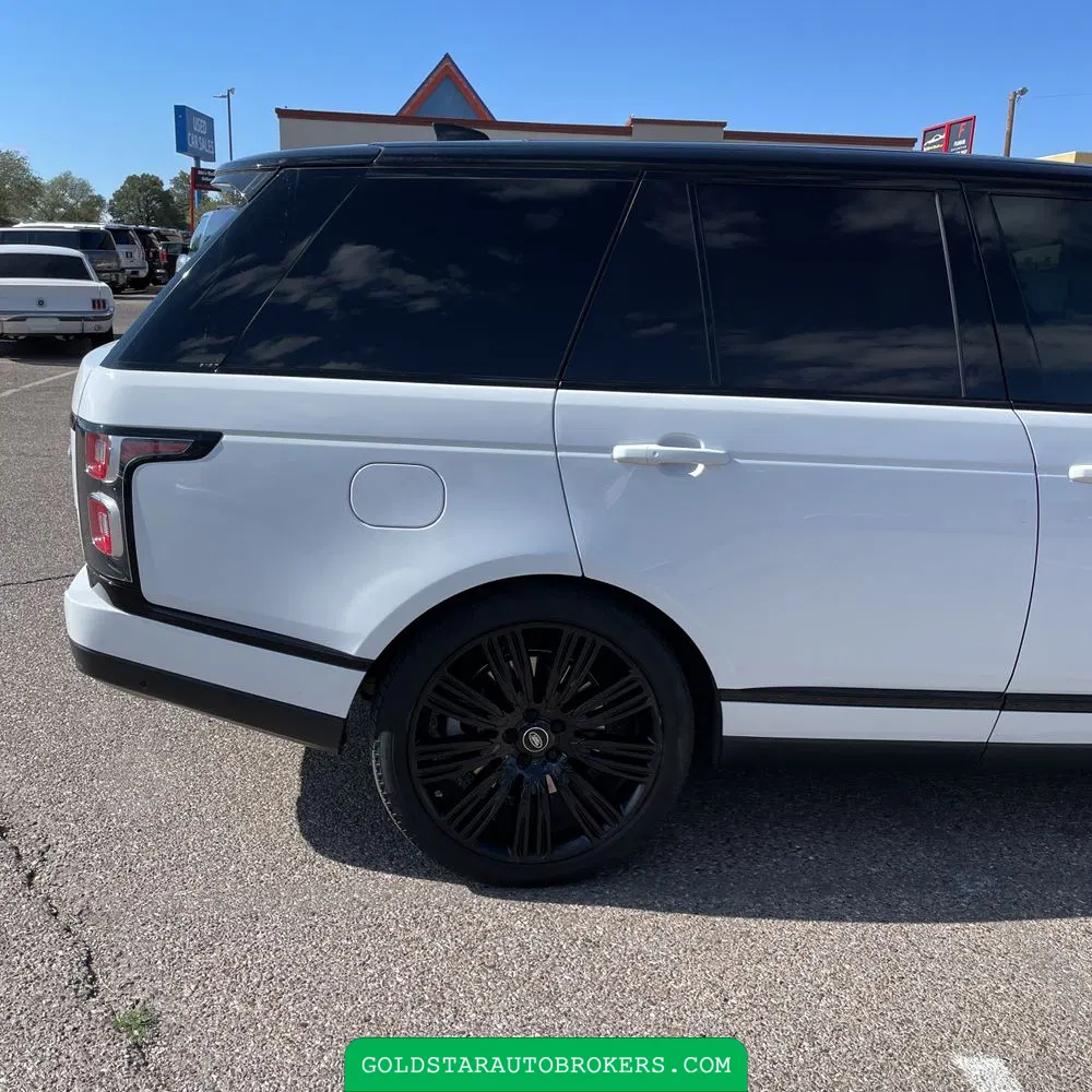 2020 Land Rover Range Rover P525 HSE