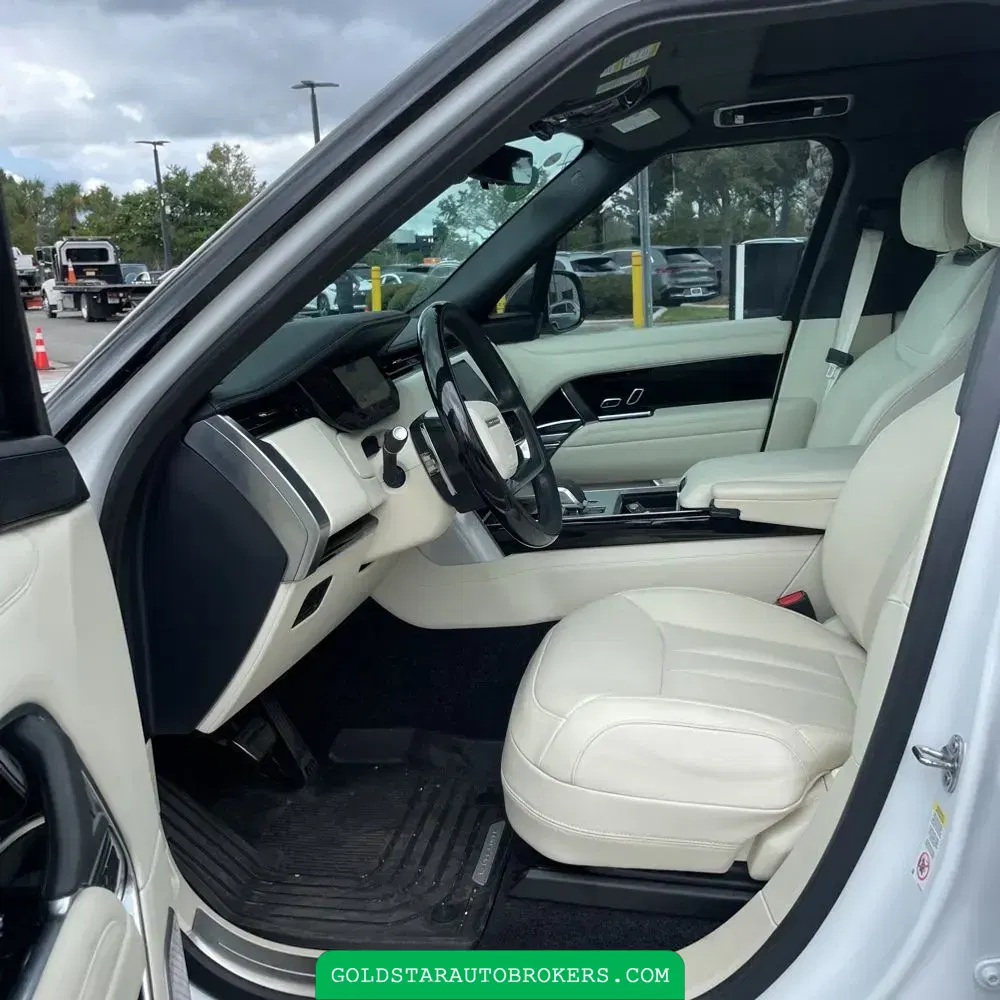 2025 Land Rover Range Rover Autobiography P530