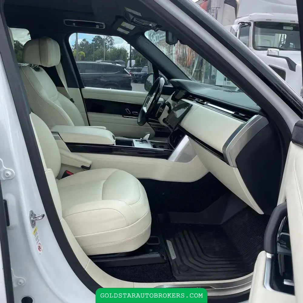 2025 Land Rover Range Rover Autobiography P530
