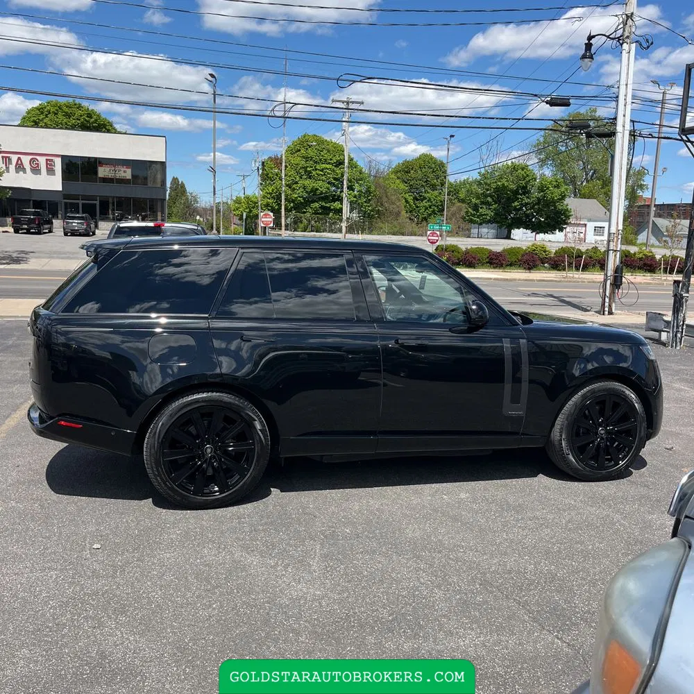 2024 Land Rover Range Rover P550e Autobiography