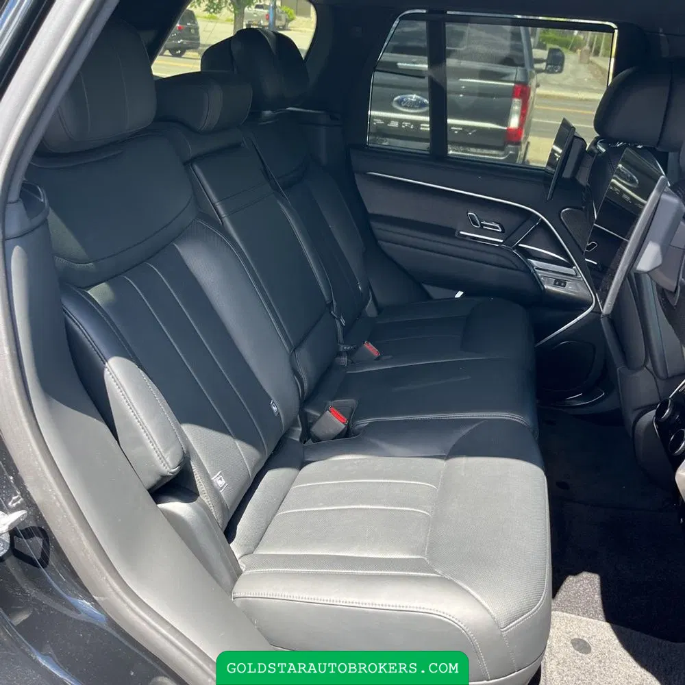 2024 Land Rover Range Rover P550e Autobiography