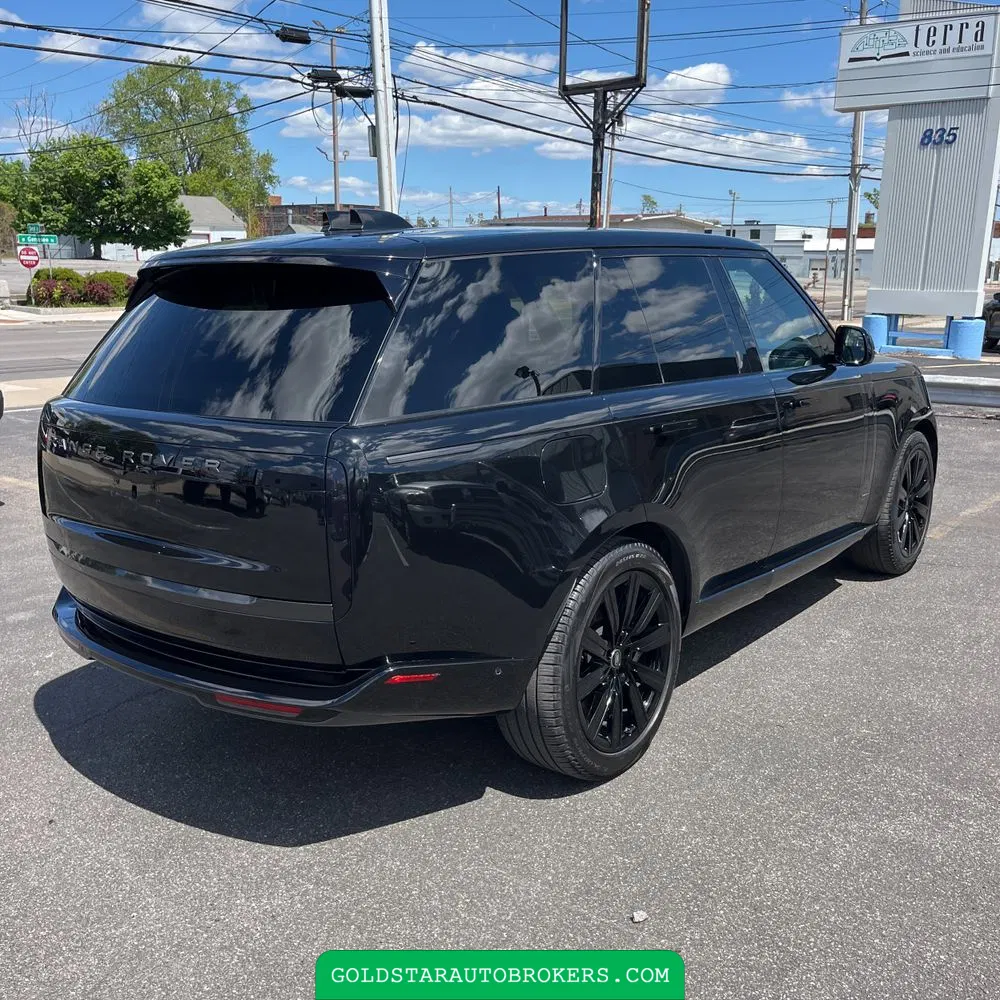 2024 Land Rover Range Rover P550e Autobiography